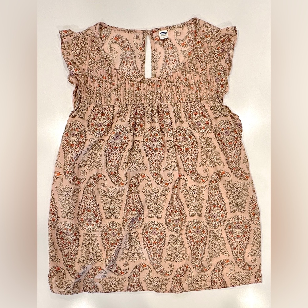 Old Navy light pink blouse with flutter sleeves and floral print, size Medium